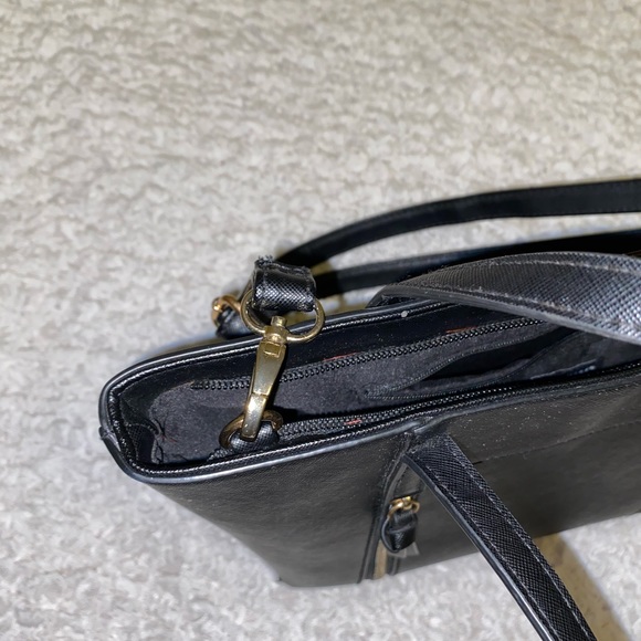 Structured Black Handbag - Picture 6 of 7